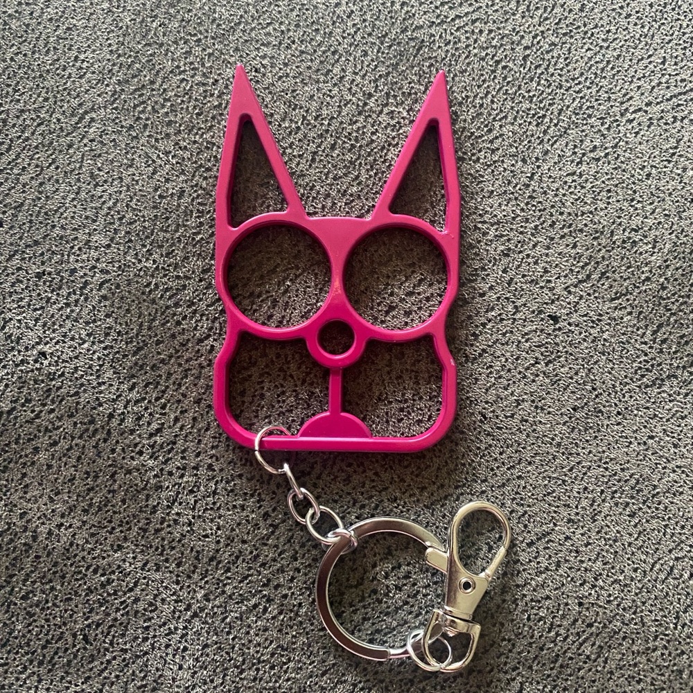 *NIP dark pink cat keychain